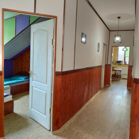 Hostel Vokzal Mukačevo Esterno foto