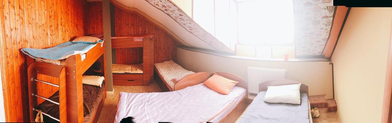 Hostel Vokzal Mukačevo Esterno foto